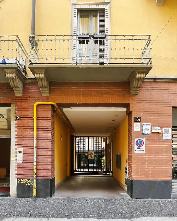 Villa Fenix Milano 0*,  Italia