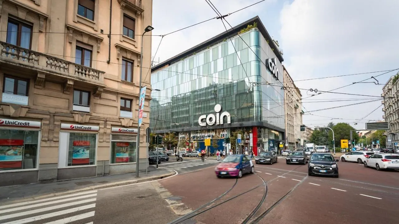 Villa Fenix Milano 0*, Μιλάνο